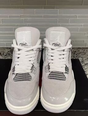 New - Air Jordan 4 Retro 'Frozen Moments'